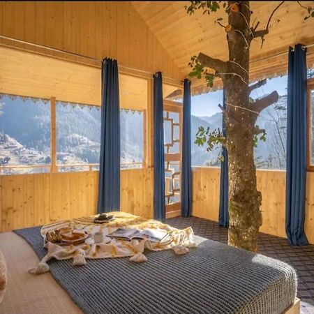 Into The Woods Treehouse Jibhi Villa Екстериор снимка