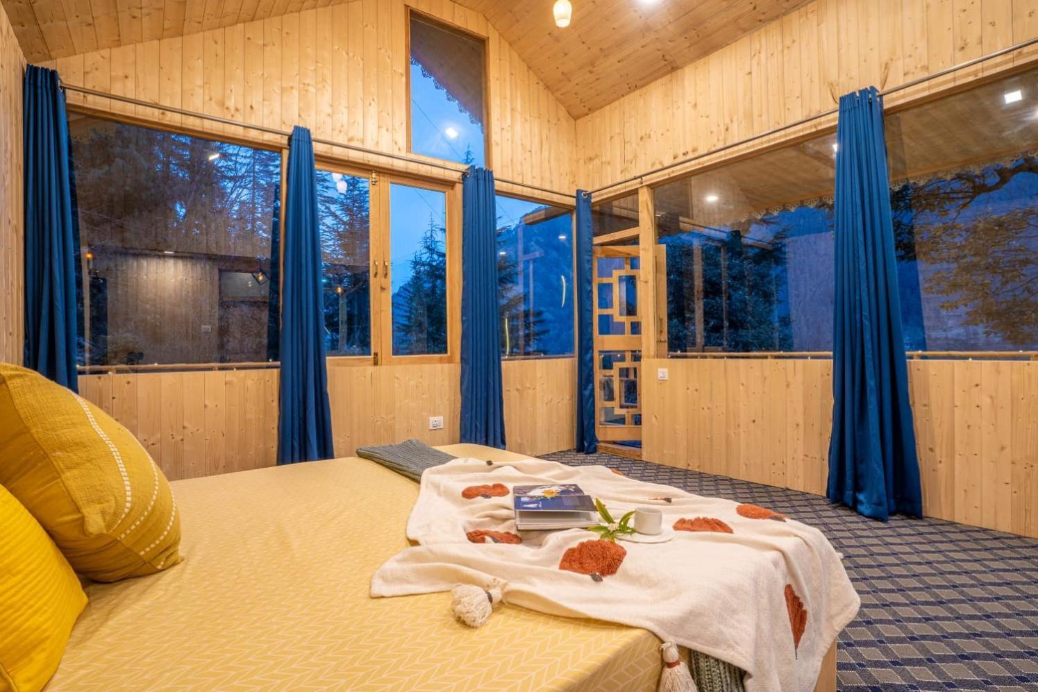 Into The Woods Treehouse Jibhi Villa Екстериор снимка