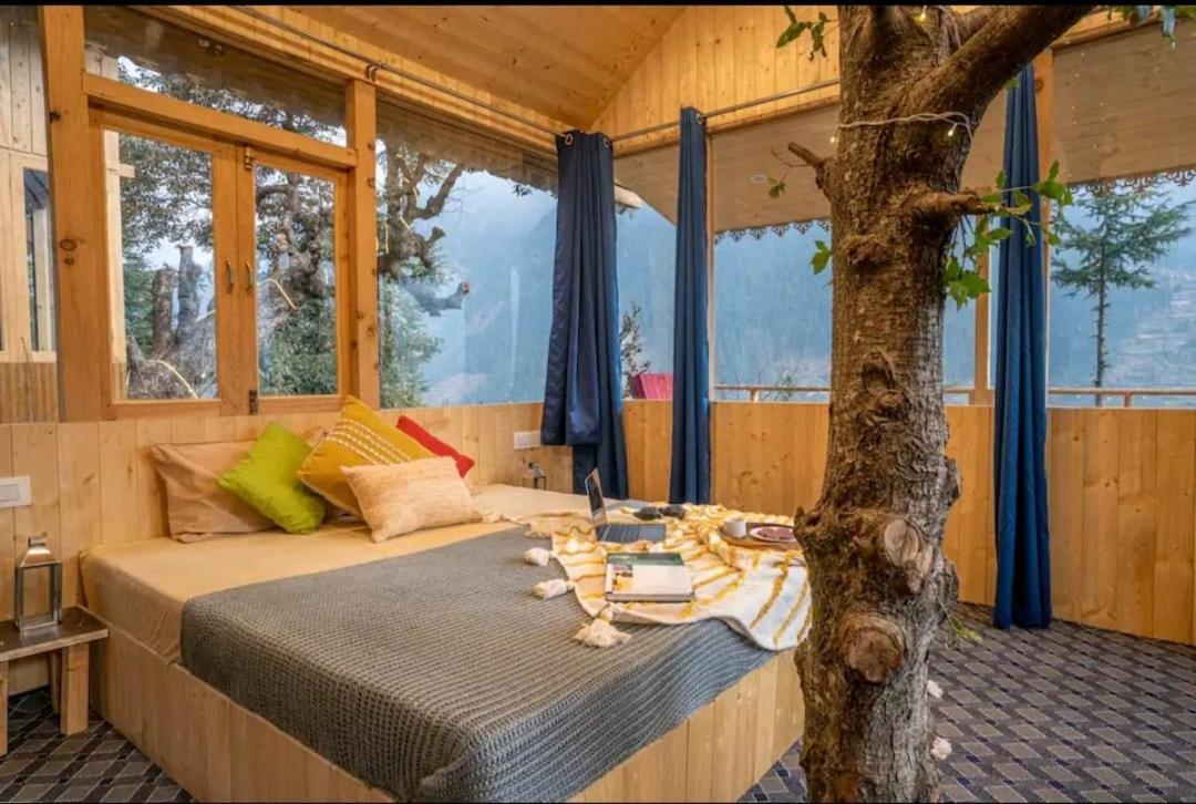 Into The Woods Treehouse Jibhi Villa Екстериор снимка