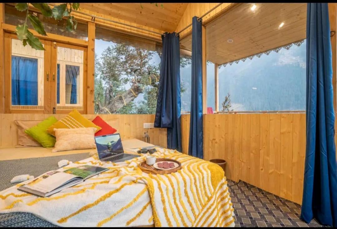 Into The Woods Treehouse Jibhi Villa Екстериор снимка