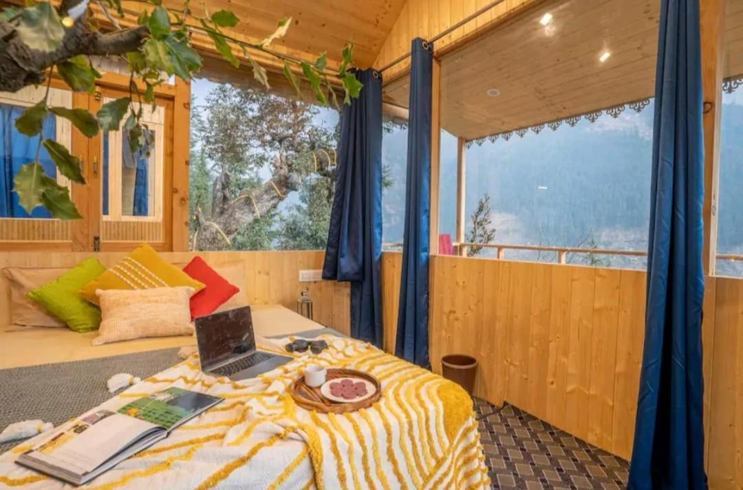 Into The Woods Treehouse Jibhi Villa Екстериор снимка