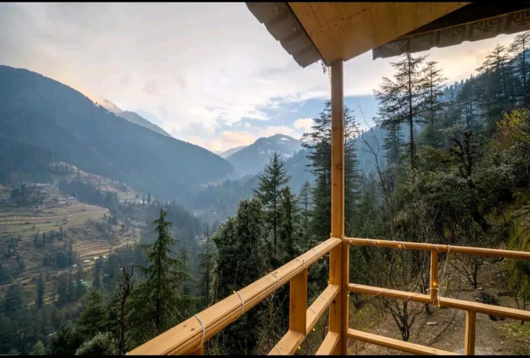 Into The Woods Treehouse Jibhi Villa Екстериор снимка